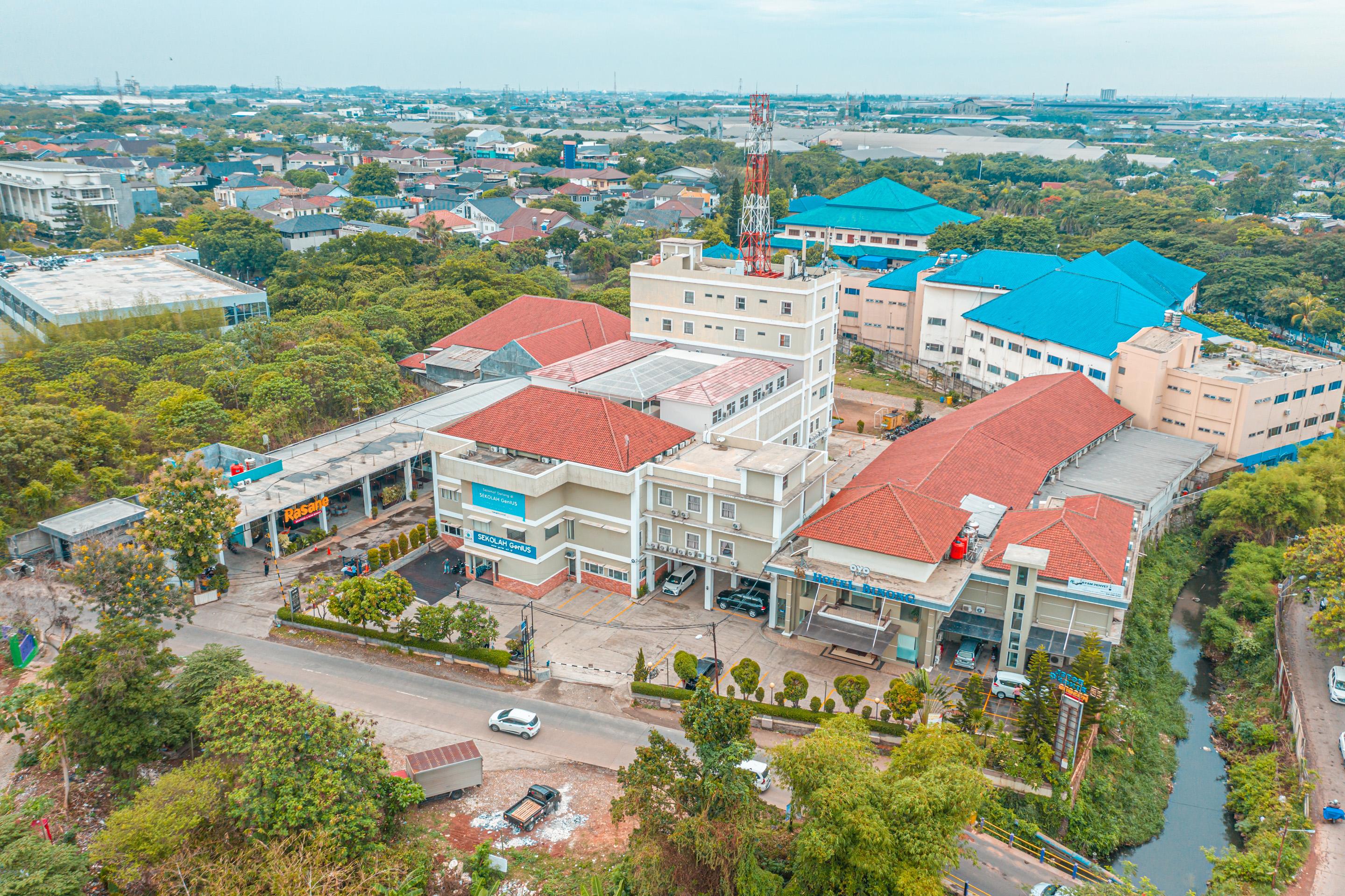 Vaccinated Staff - Oyo Flagship 2131 Hotel Binong Tangerang Dış mekan fotoğraf